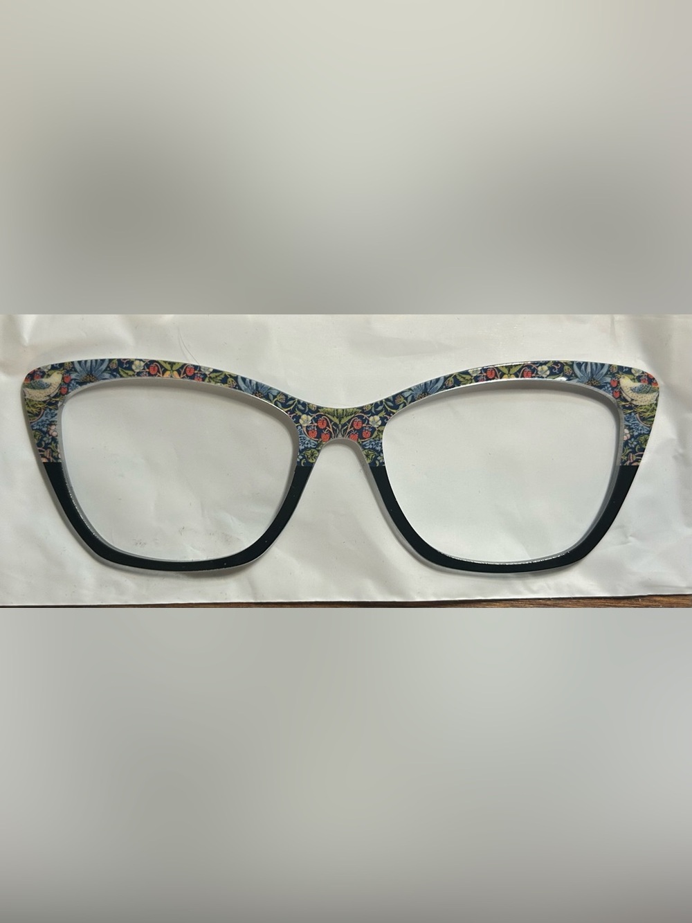 Pair Eyewear Wanda Topper. William Morris Strawberry Print